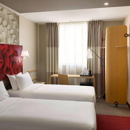 Ibis Jeddah City Center Exterior photo