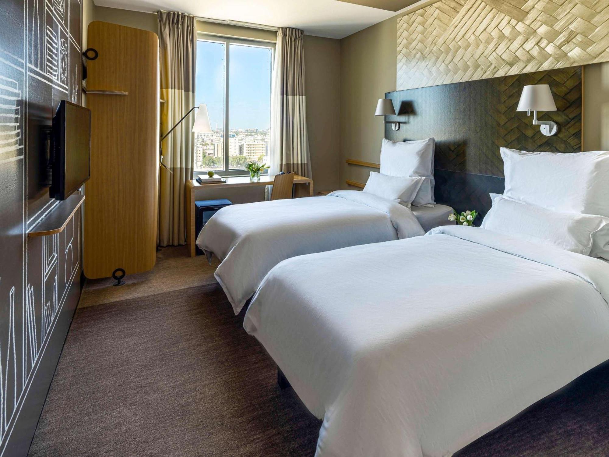 Ibis Jeddah City Center Exterior photo