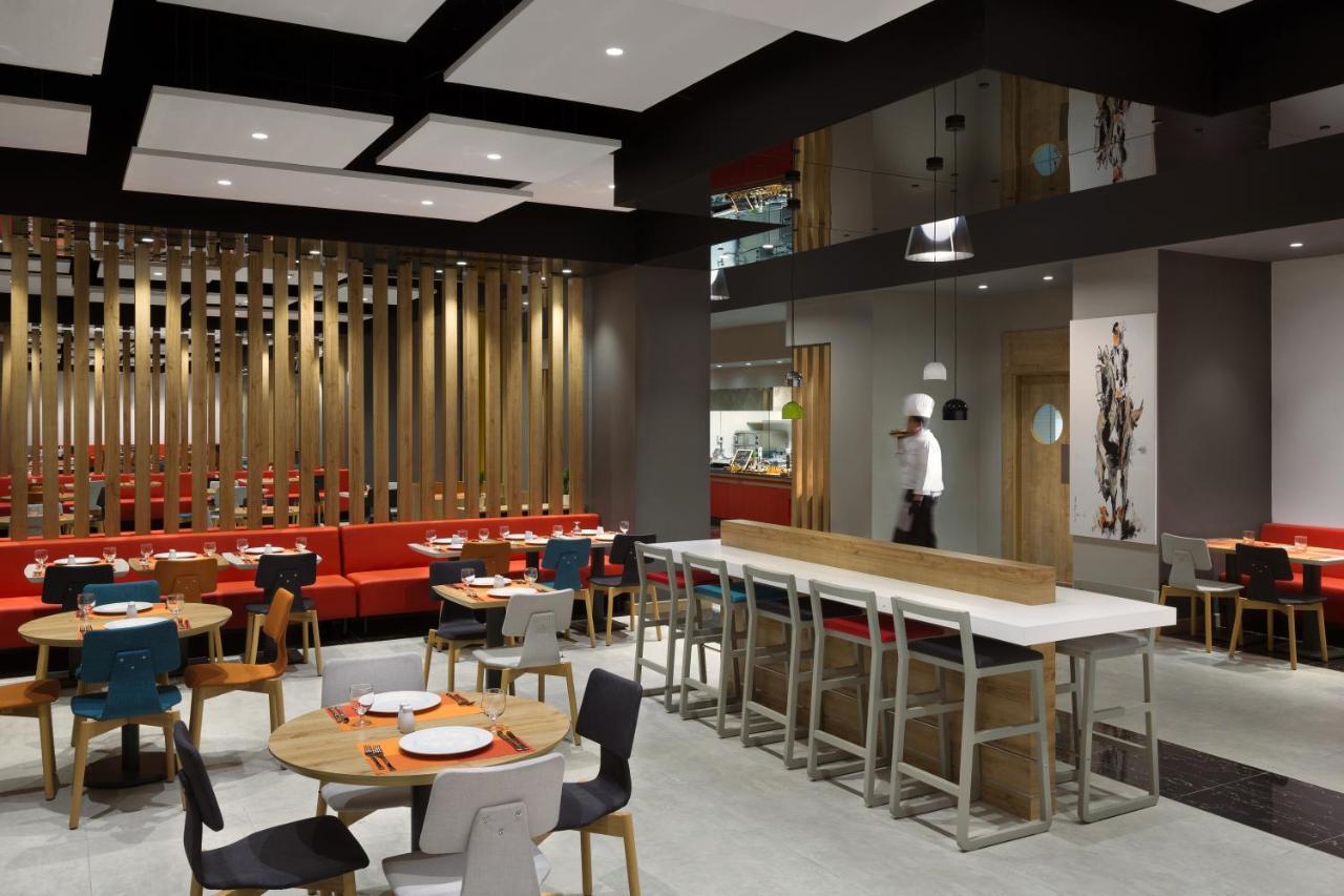 Ibis Jeddah City Center Exterior photo